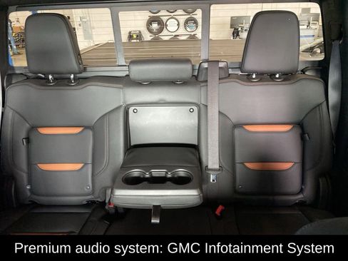 Used 2024 GMC Sierra 1500 AT4 w/ Technology Package AWD/4WD image 12
