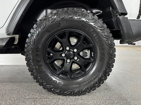 Used 2021 Jeep Wrangler Unlimited Sport AWD/4WD image 17