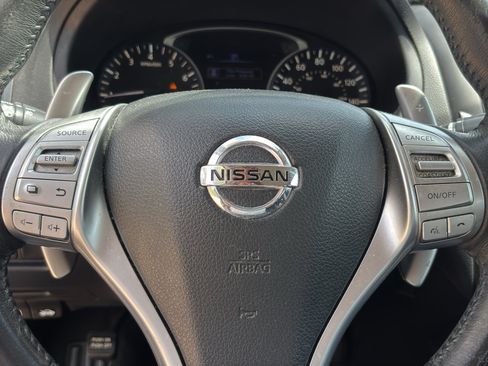 Used 2017 Nissan Altima 2.5 SR w/ Midnight Edition Package FWD image 17