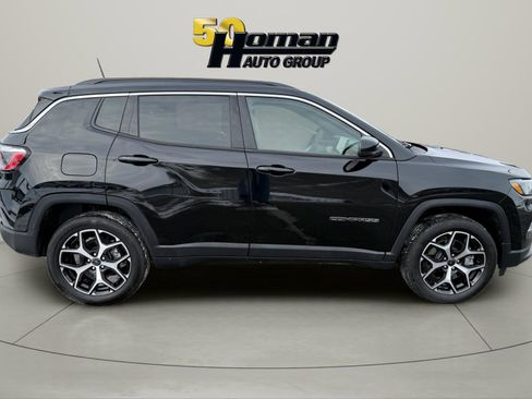 Used 2025 Jeep Compass Limited image 6