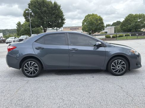 Used 2017 Toyota Corolla LE FWD image 27