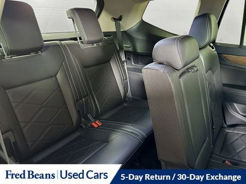 Used 2025 Volkswagen Atlas SE AWD/4WD image 27