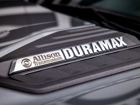 Used 2024 Chevrolet Silverado 2500 ZR2 w/ Technology Package image 22