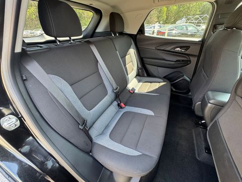 Used 2025 Chevrolet TrailBlazer LT image 35