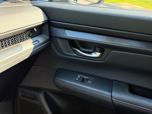 Used 2025 Honda CR-V Sport-L image 38