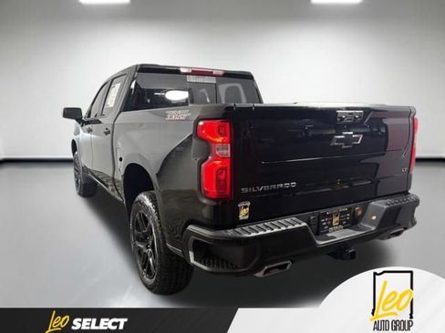 Used 2025 Chevrolet Silverado 1500 LT Trail Boss w/ Convenience Package II AWD/4WD image 4