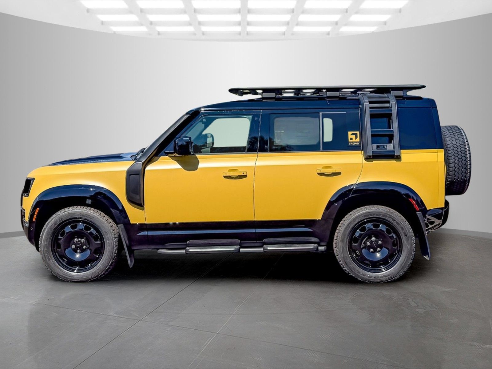 New 2026 Land Rover Defender 110 AWD/4WD image 2