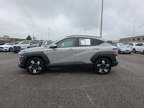 Used 2024 Hyundai Kona SEL FWD image 5