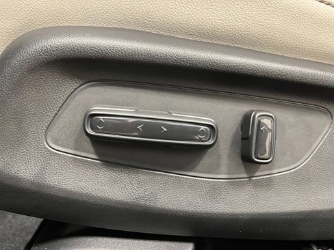 New 2026 Honda HR-V EX-L image 14