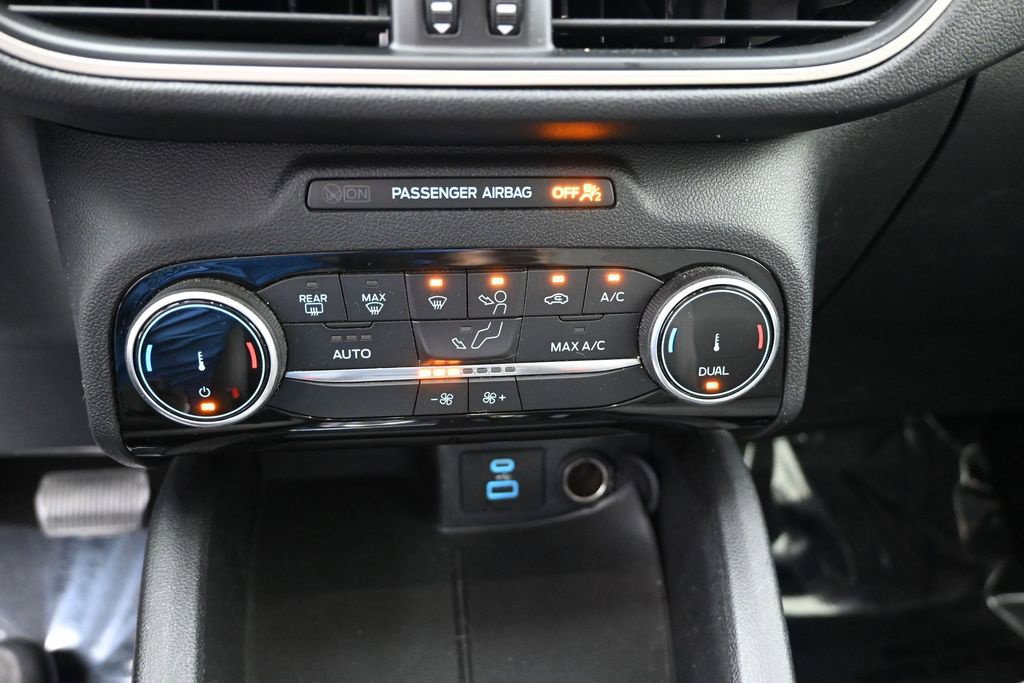 Used 2022 Ford Escape SE w/ Convenience Package FWD image 24