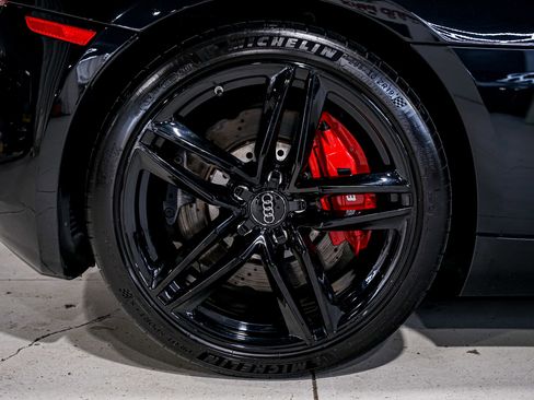 Used 2014 Audi R8 V8 w/ Full Leather Package image 47