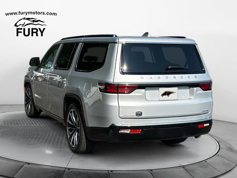 Used 2022 Jeep Wagoneer Series III w/ Premium Group I AWD/4WD image 5