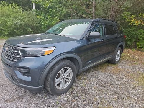 Used 2022 Ford Explorer XLT w/ Class IV Trailer Tow Package AWD/4WD image 3