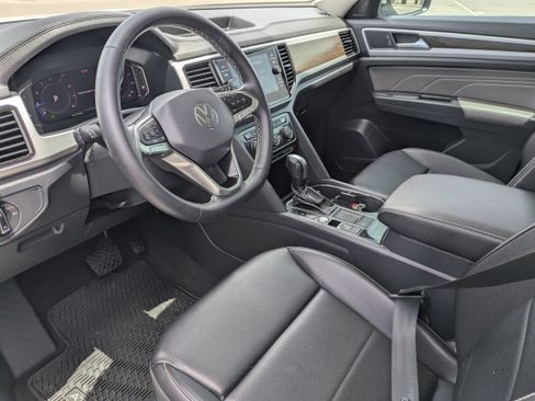 Used 2023 Volkswagen Atlas SE w/ Panoramic Sunroof Package FWD image 25