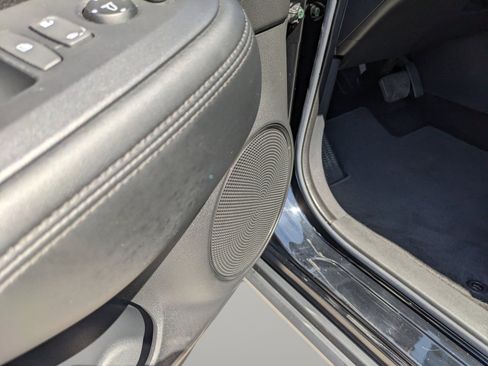 Used 2024 Honda HR-V LX image 17
