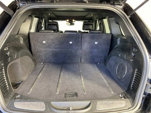 Used 2017 Jeep Grand Cherokee Limited w/ Luxury Group II image 8