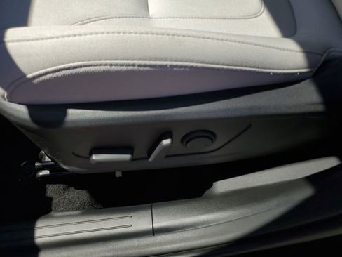 Certified 2025 Hyundai Tucson SEL FWD image 17