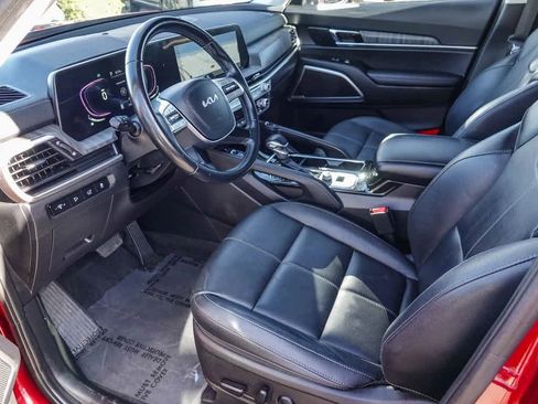 Used 2023 Kia Telluride EX w/ EX Captain's Chair Package image 16