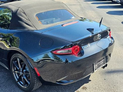 Used 2016 MAZDA MX-5 Miata Club RWD image 12