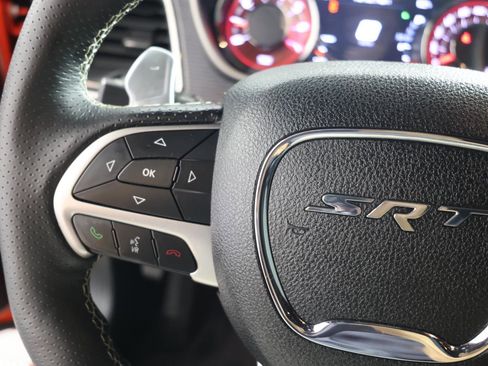 Used 2017 Dodge Challenger SRT Hellcat RWD image 20
