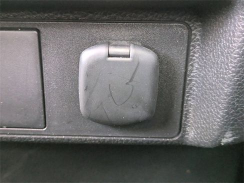 Used 2024 Toyota Tacoma SR image 16