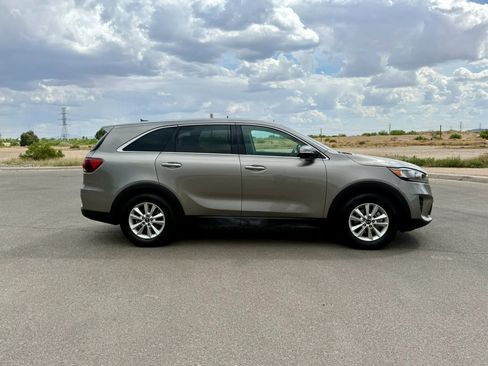 Used 2019 Kia Sorento L image 5