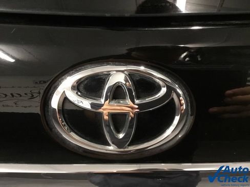Used 2013 Toyota Highlander Plus AWD/4WD image 13