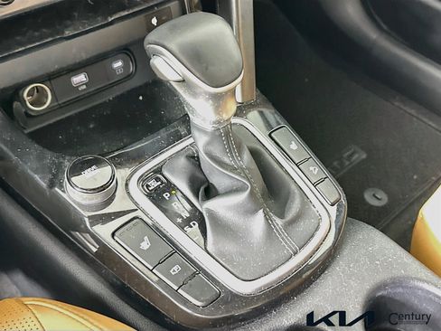 Certified 2024 Kia Seltos EX FWD image 17