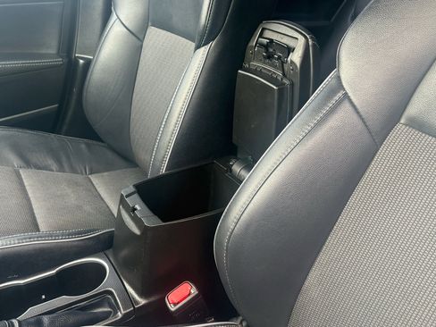 Used 2015 Toyota Corolla S Premium image 25