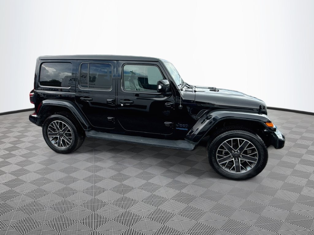 Certified 2022 Jeep Wrangler Unlimited Sahara AWD/4WD image 5