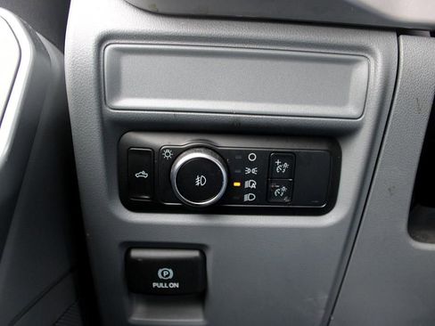 Used 2023 Ford F150 XLT image 9