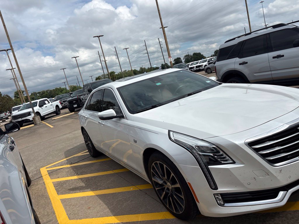 Used 2016 Cadillac CT6 Luxury AWD/4WD image 2