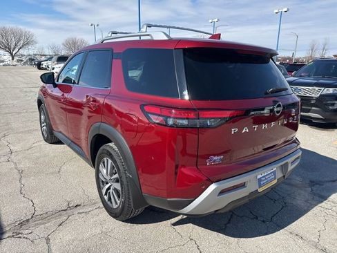 Used 2022 Nissan Pathfinder SL image 6