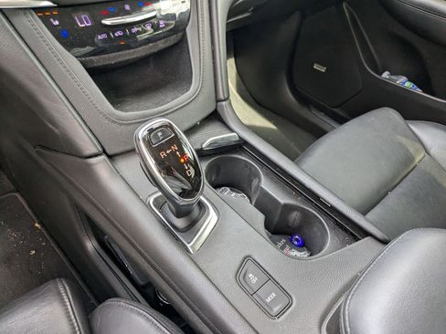 Used 2017 Cadillac XT5 Premium Luxury FWD image 17
