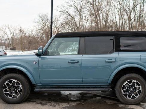 Used 2023 Ford Bronco Outer Banks image 9