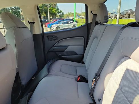 Used 2022 Chevrolet Colorado W/T RWD image 11