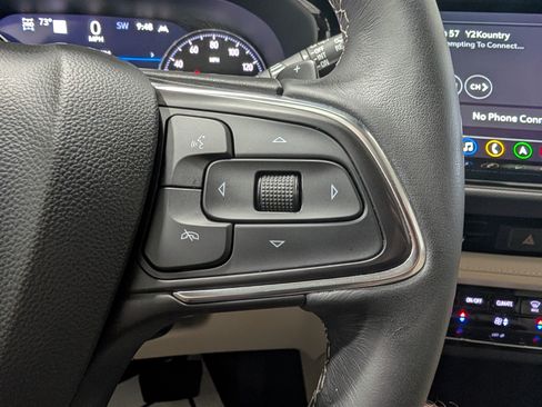 Used 2023 Buick Envision Avenir AWD/4WD image 21