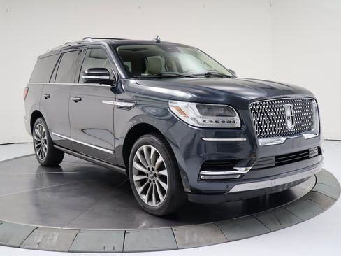 Used 2021 Lincoln Navigator Reserve w/ Luxury Package image 7