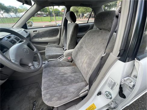 Used 1999 Toyota Corolla LE image 14