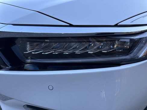 Used 2019 Honda Accord Touring image 6