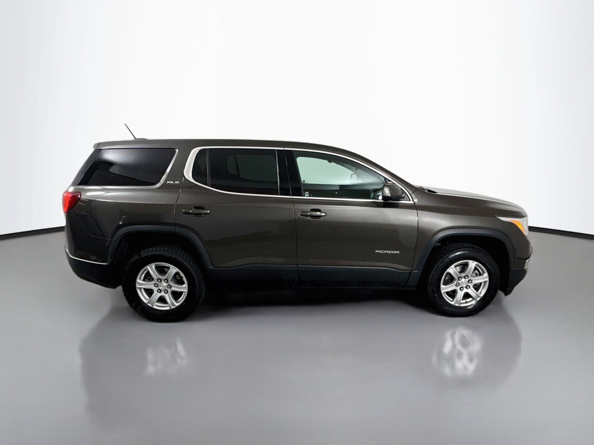 Used 2019 GMC Acadia SLE FWD image 8