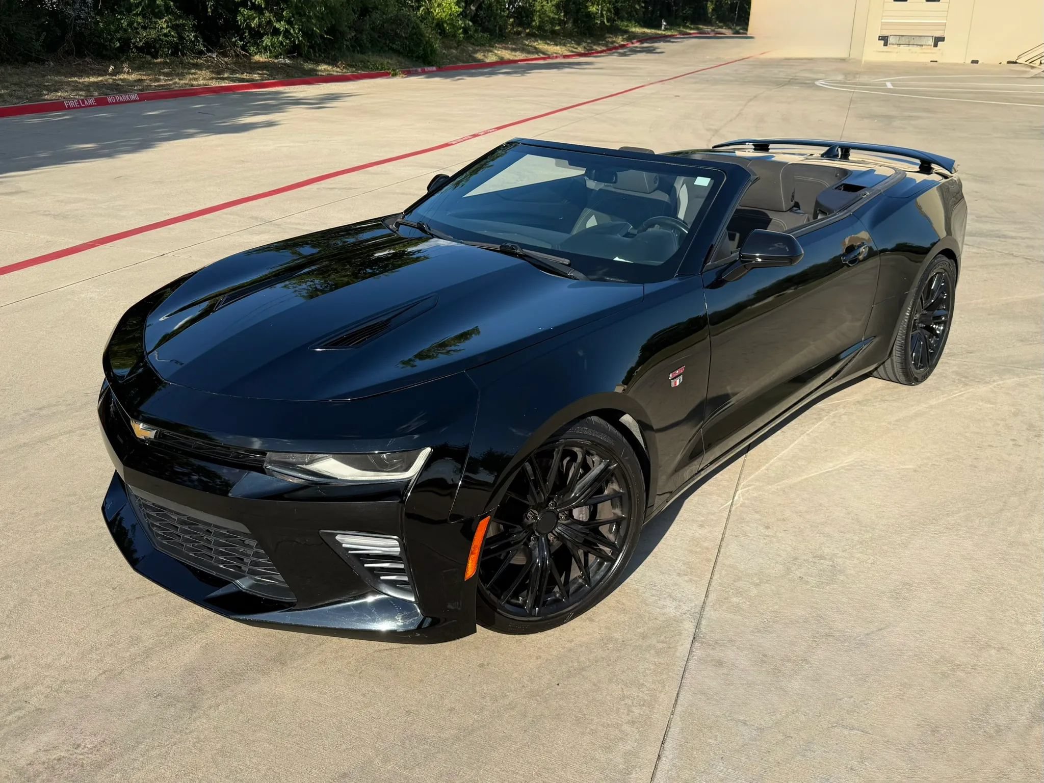 Used 2018 Chevrolet Camaro SS RWD image 17
