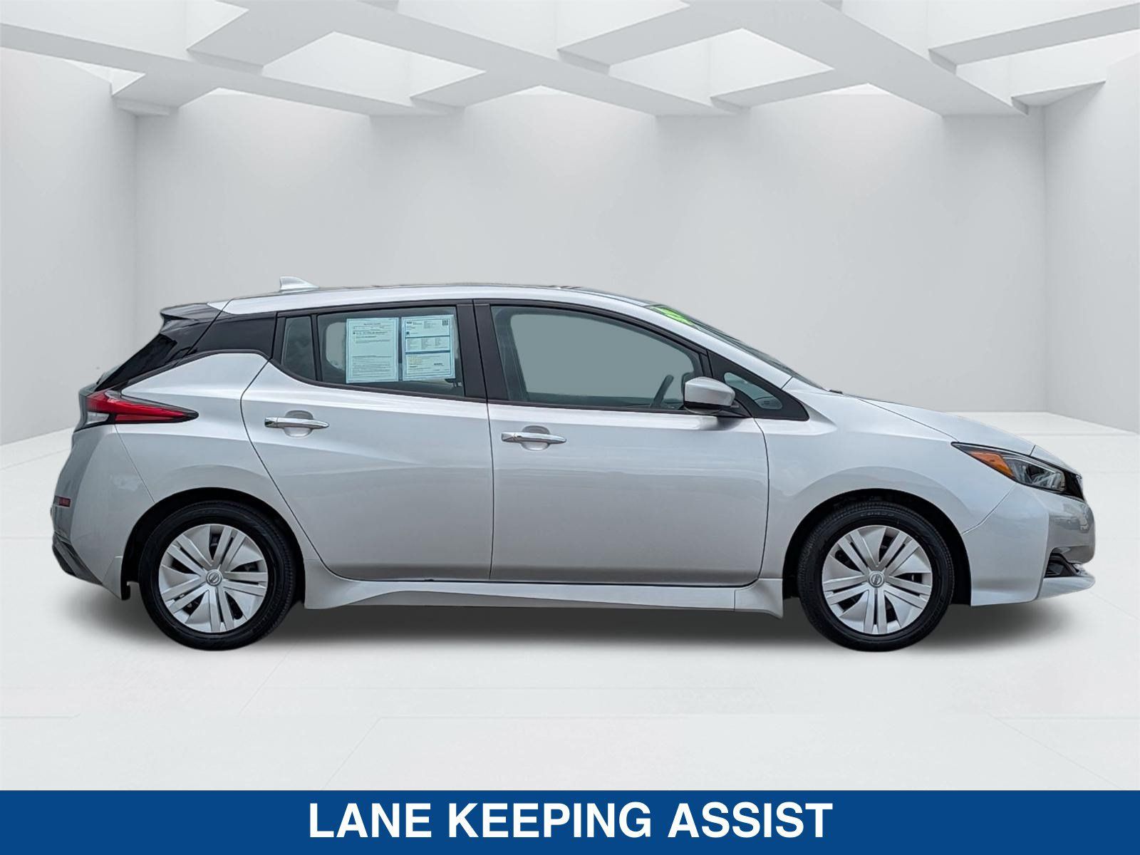 Used 2025 Nissan Leaf S w/ Protection Package FWD image 4
