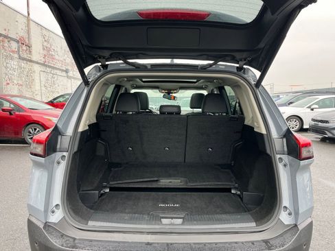 Used 2023 Nissan Rogue SL w/ SL Premium Package image 34