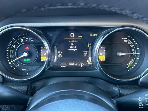 Used 2023 Jeep Wrangler Unlimited AWD/4WD image 25