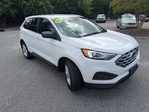 Used 2019 Ford Edge SE w/ SE Fleet Driver's Package FWD image 2