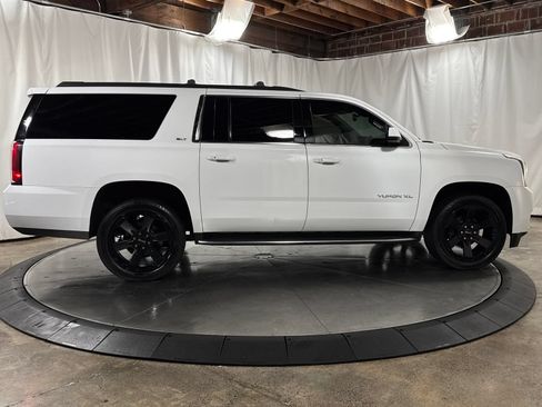 Used 2020 GMC Yukon XL SLT w/ Open Road Package AWD/4WD image 6