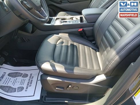Used 2024 Ford Edge SEL w/ Convenience Package AWD/4WD image 16