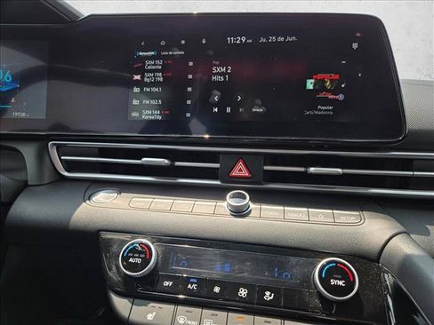 Used 2025 Hyundai Elantra SEL FWD image 14