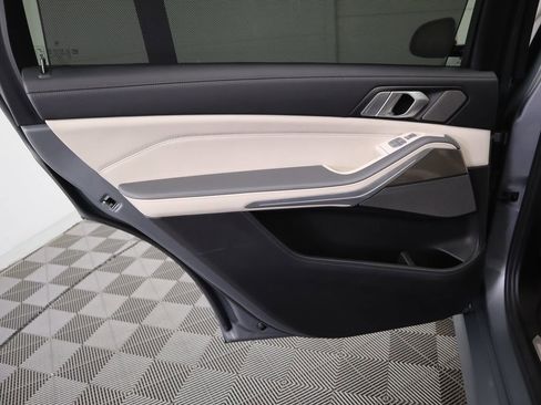 Certified 2023 BMW X7 xDrive40i w/ Executive Package image 28